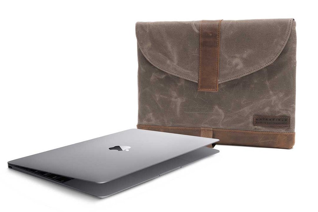 sleevecase-canvas-front-macbook12_1024x1024.jpg